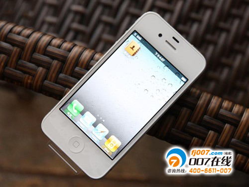 无锁报新低 16G白iPhone4报4399!