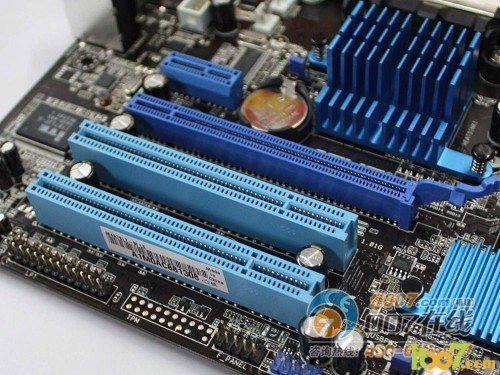 低端DDR3新品 华硕M4A78LT-M LE
